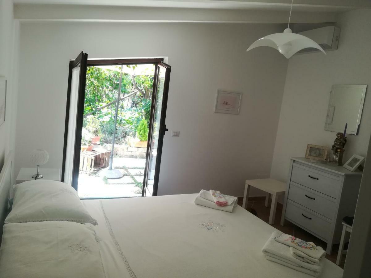Villino L'Aranceto Sorrentino Panzió Meta Kültér fotó